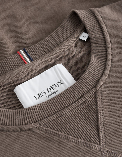 LES DEUX LENS SWEATSHIRT